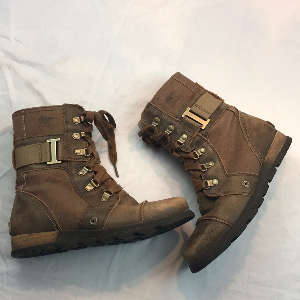 Sorel sz6 leather/canvas combat style boots